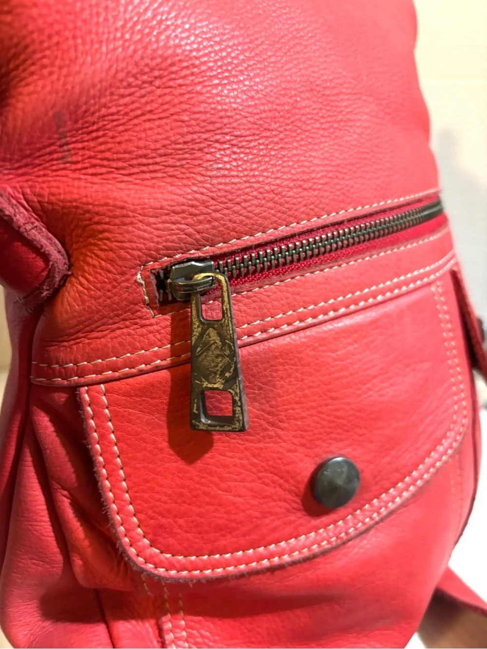 Red vintage Leather Crossbody Bag - Sleek Everyday Shoulder Bag